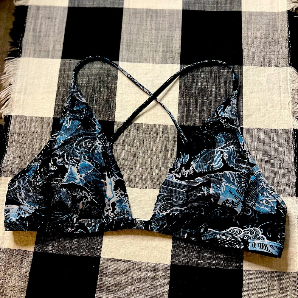 Lululemon Ride the Wave Bikini top